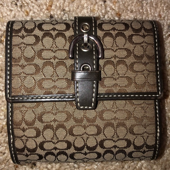 COACH⚡️ CANVAS MEDIUM BUTTON WALLET - Picture 1 of 6
